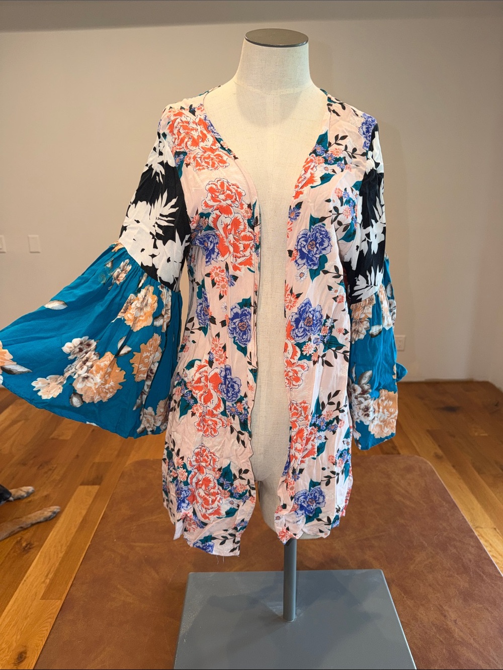 Shyanne Multicolor Floral Open-Front Kimono Jacket
